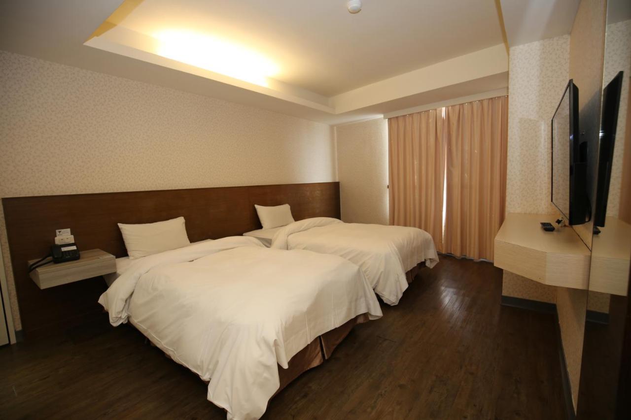 Tai Shinu Hotel Douliu Exterior photo